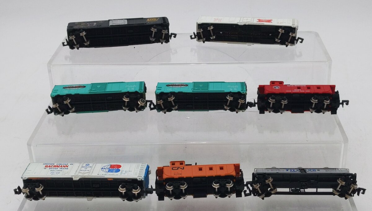 Bachmann N Scale Assorted Freight Cars [8] EX