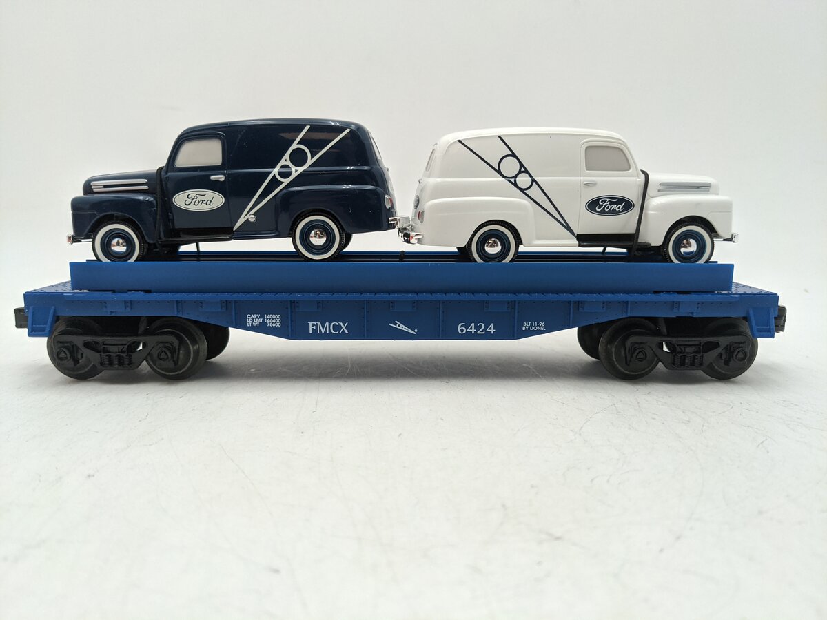 Lionel 6-16985 O Gauge Eastwood Automobilia Flatcar w/ Ford Panel Trucks #6424 EX/Box