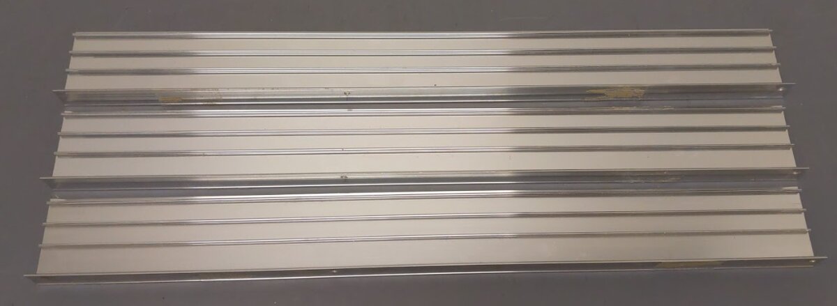 Railrax O Gauge Section 2-Foot 2-5/8" Display Shelf [3] VG