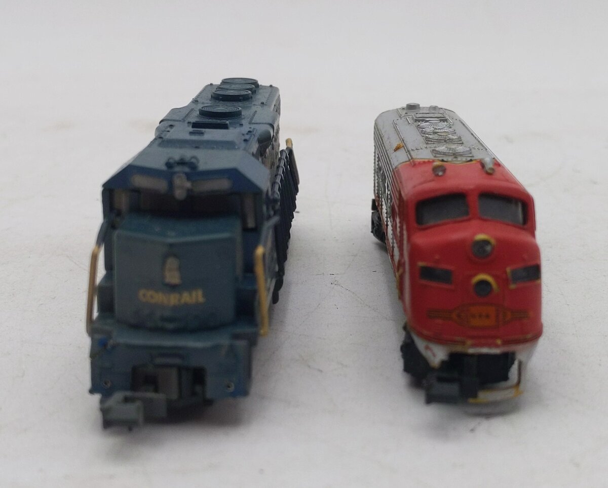 Bachmann N Scale Assorted Diesel locomotives #3090,215 [2] EX