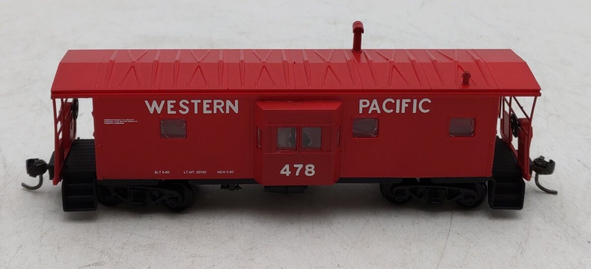 Walthers 932-4359 HO Western Pacific International Bay Window Caboose #478 Kit LN/Box