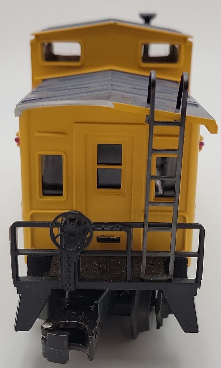 Lionel 6-19700 O Chessie System Extended Vision Illuminated Caboose #19700 VG/Box