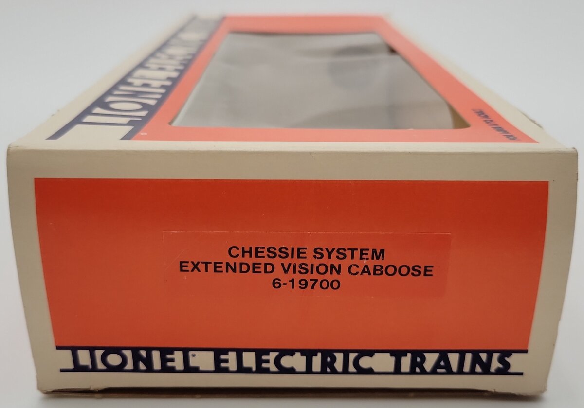 Lionel 6-19700 O Chessie System Extended Vision Illuminated Caboose #19700 VG/Box