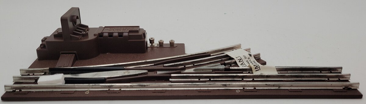 Lionel 6-65167 O27 42" Left Hand Remote Control Switch Turnout