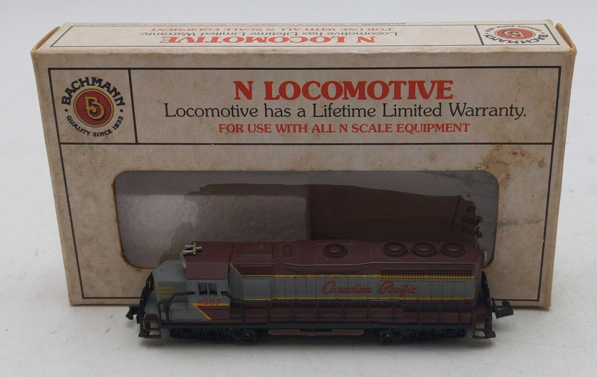 Bachmann 4601 N Scale Southern Pacific EMD GP40 Diesel Locomotive #7031 EX/Box