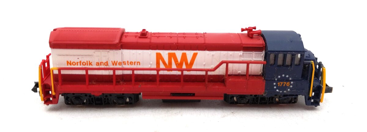 Bachmann 4677 N Scale NW U36B Diesel Locomotive #1776 EX/Box