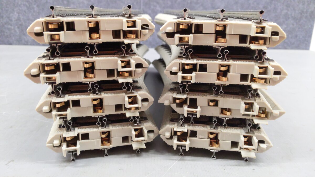 MTH Assorted Standard RealTrack - Oval Set [30] EX