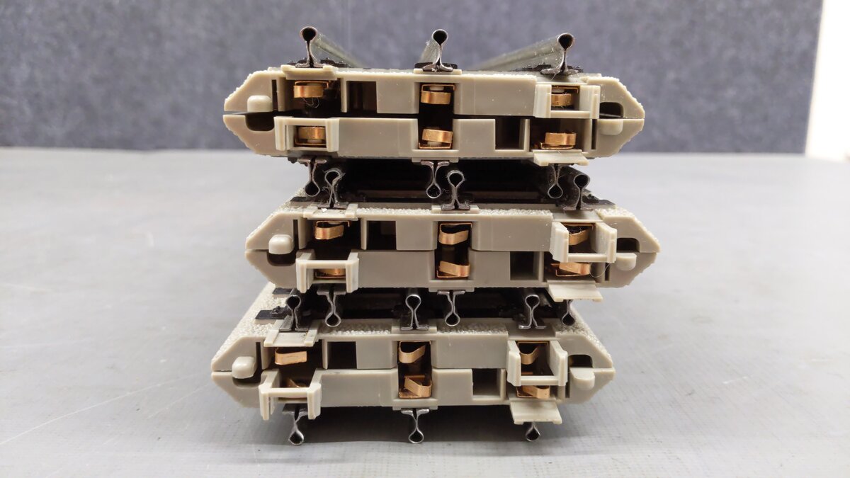 MTH Assorted Standard RealTrack - Oval Set [30] EX