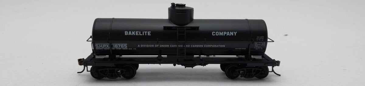 Red Caboose 33042-4 HO Scale Bakelite 10,000 Gallon Tank Car #16765 LN/Box