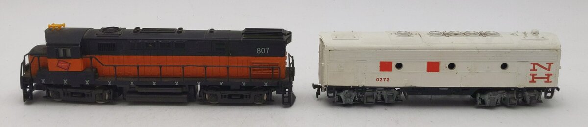Roco & Athearn HO Assorted Diesel Locomotives [2] VG