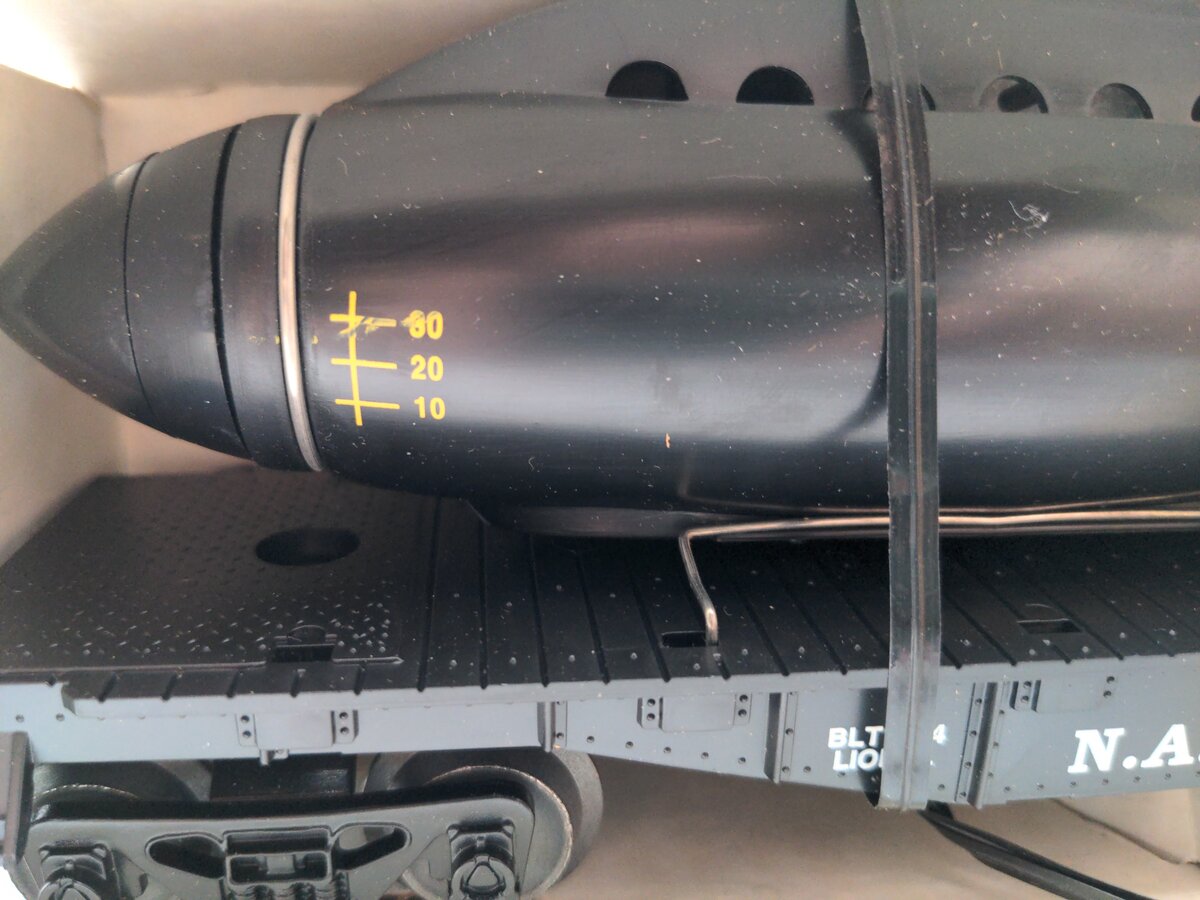 Lionel 6-16677 O Gauge NATO Flatcar with Royal Navy Submarine LN/Box