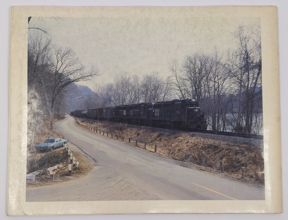 The Northeast Railroad Scene, Vol.6 Paperback Book By Bob Pennisi VG