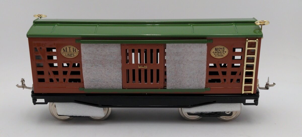 MTH 10-203 Standard Gauge 213 Terra Cotta & Green Stock Car with Brass Trim LN/Box