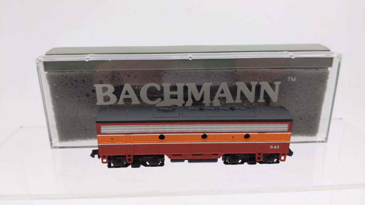 Bachmann 11285 N Scale SP Daylight Powered EMD F7B Diesel Locomotive #341 LN/Box