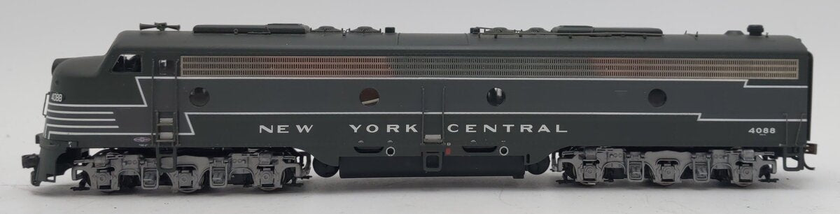 Proto 2000 920-31711 HO Scale NYC E8/9 Diesel Locomotive #4088 EX