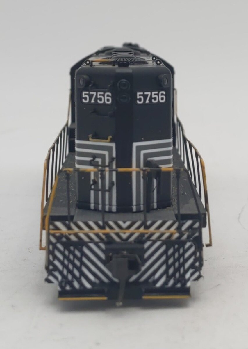 Proto 2000 23150 HO Scale New York Central GP7 Diesel Locomotive #5756 EX