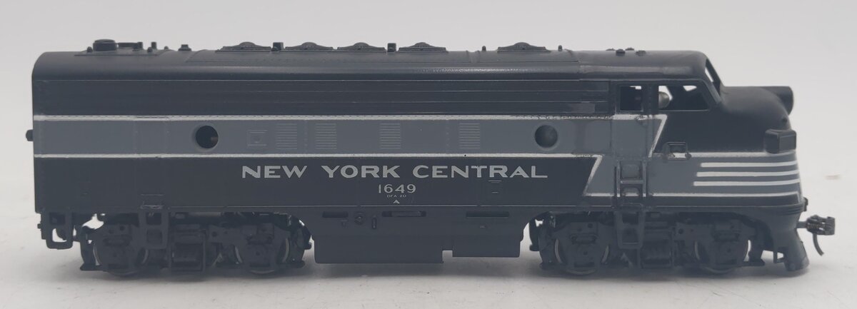 Athearn HO Scale NYC Powered Diesel Locomotive #1649 EX