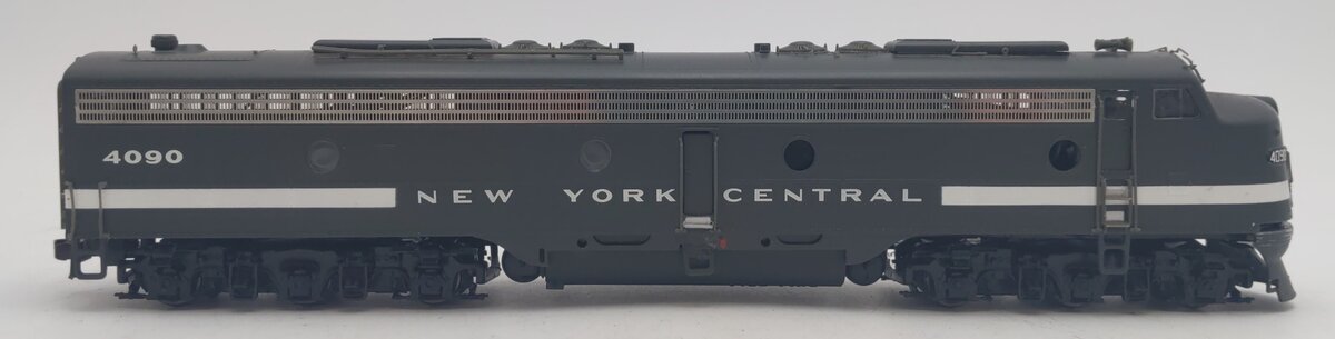 Proto 2000 21006 HO Scale New York Central E8/9 Diesel Locomotive #4090