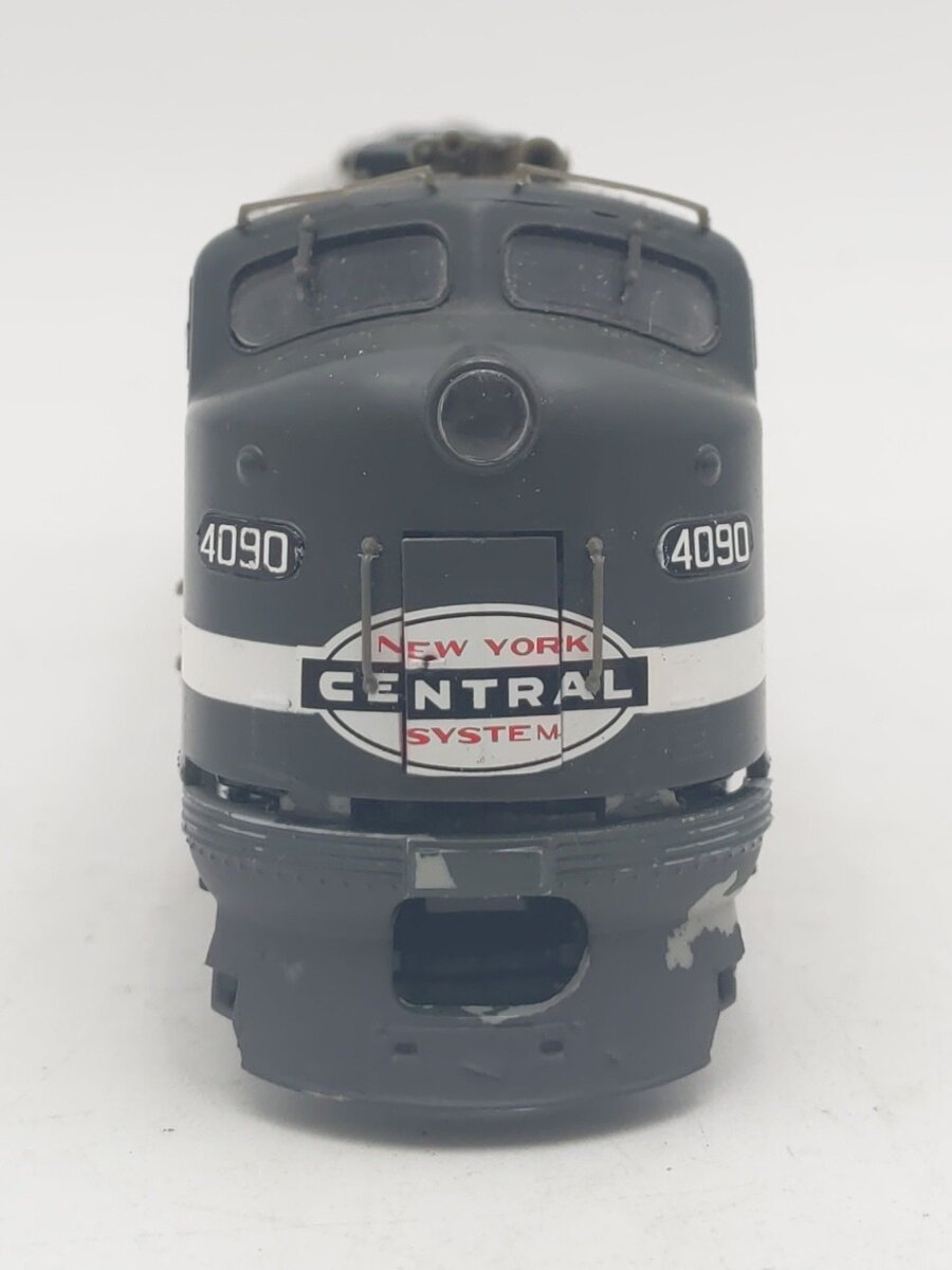 Proto 2000 21006 HO Scale New York Central E8/9 Diesel Locomotive #4090
