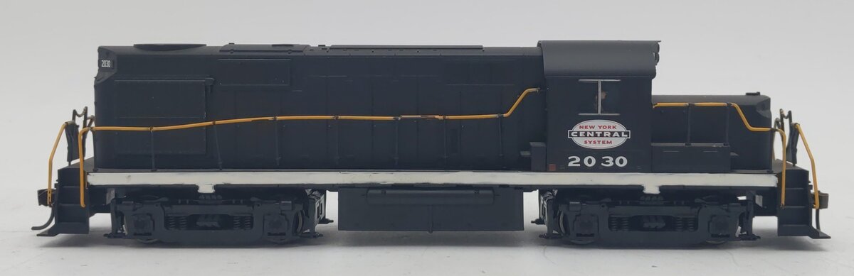 Atlas 8392 A HO NYC Simplified Scheme RS-32 Diesel Locomotive #2030 EX