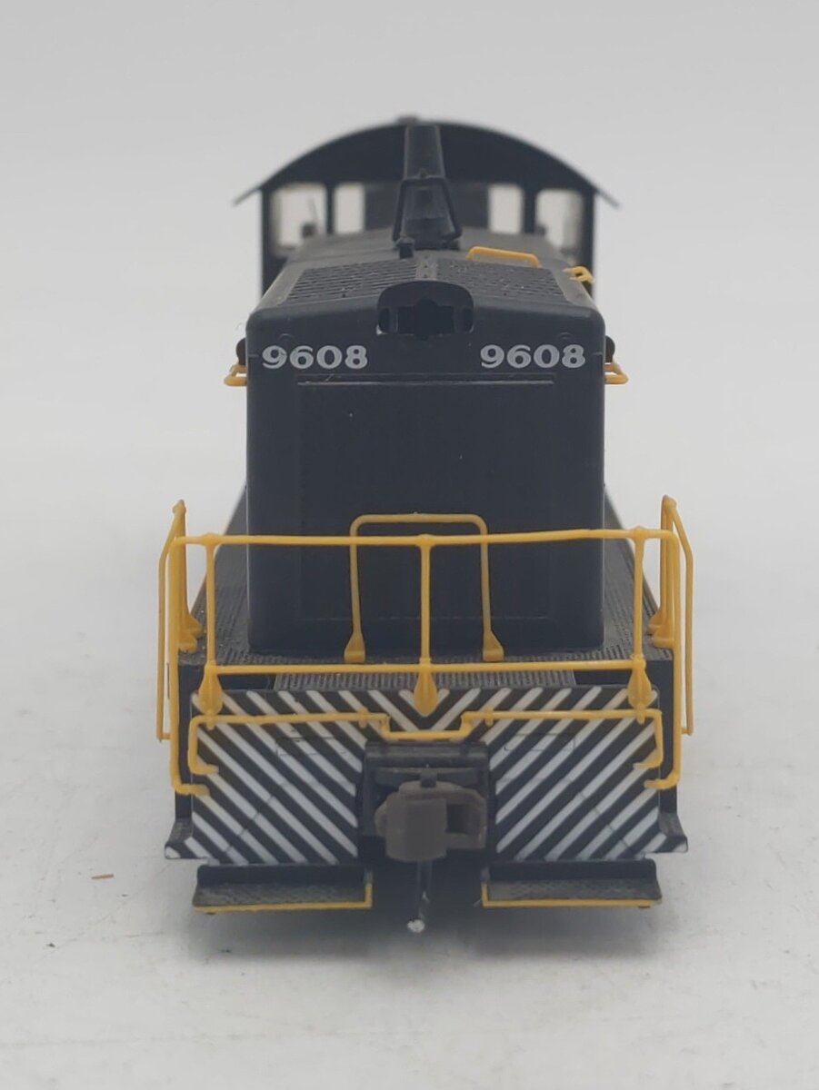 Proto 2000 30066 HO NYC SW8/900/600 Diesel Locomotive #9608 VG