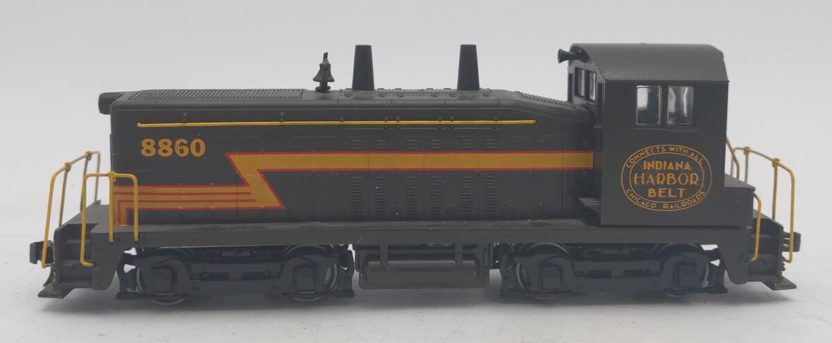 HO Scale Indiana Harbor Belt Powered Diesel Locomotive #8860 - Custom