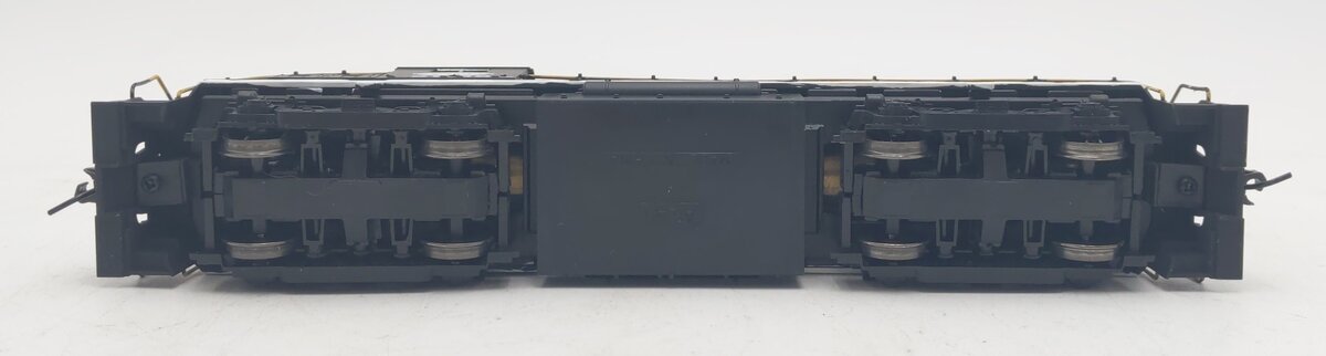Atlas 10000567 HO Scale NYC RS32 Powered Diesel Locomotive #2038 EX