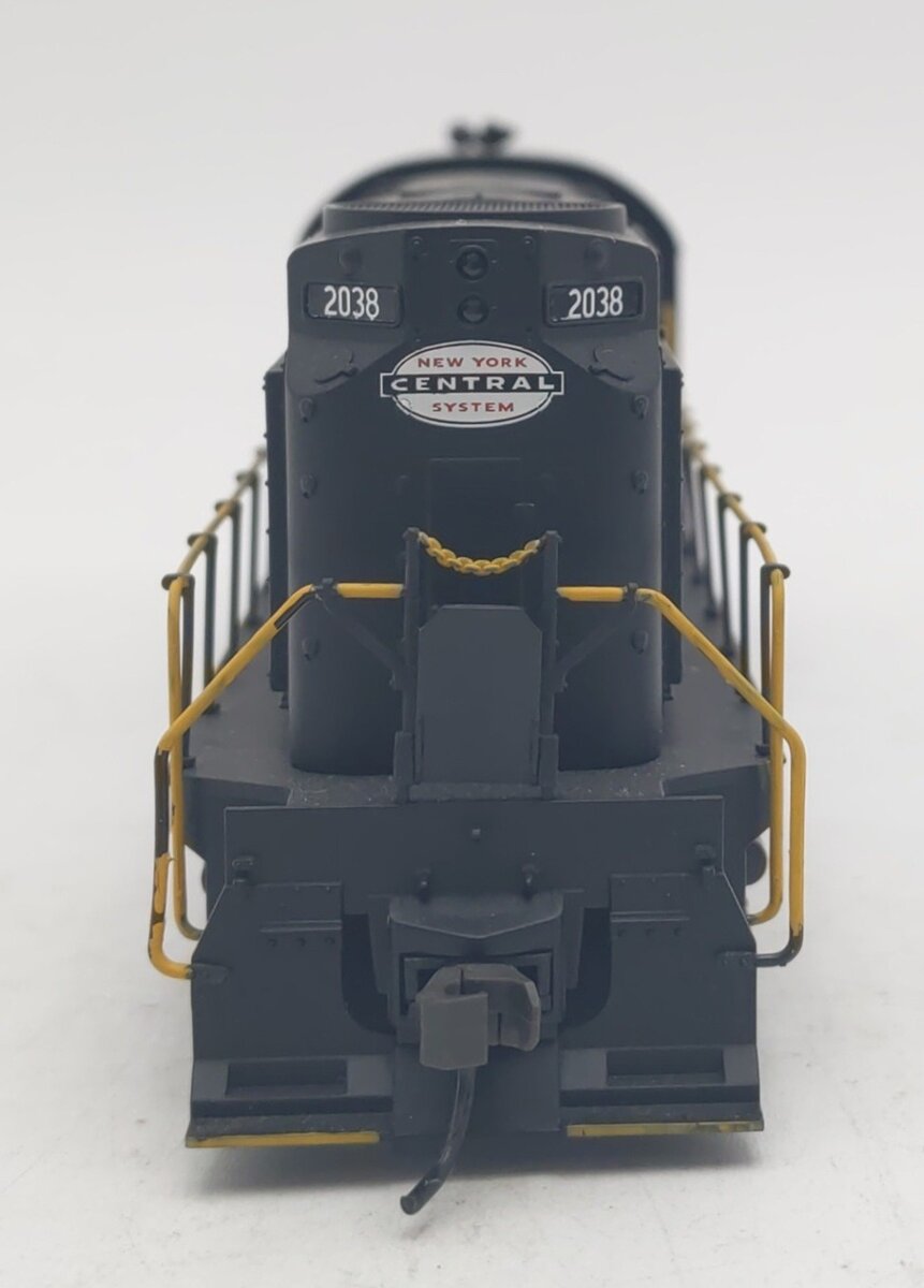 Atlas 10000567 HO Scale NYC RS32 Powered Diesel Locomotive #2038 EX