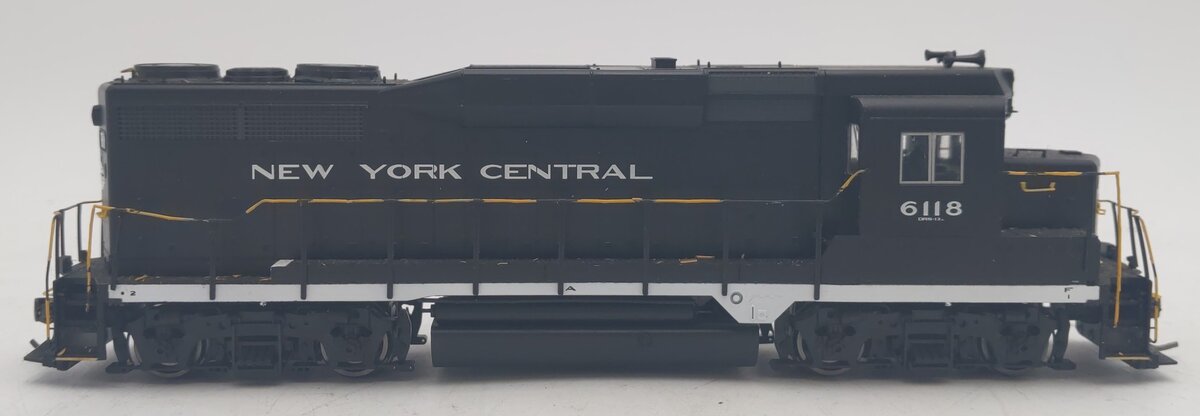 Proto 2000 21547 HO New York Central Powered GP-30 Diesel Locomotive #6118 VG