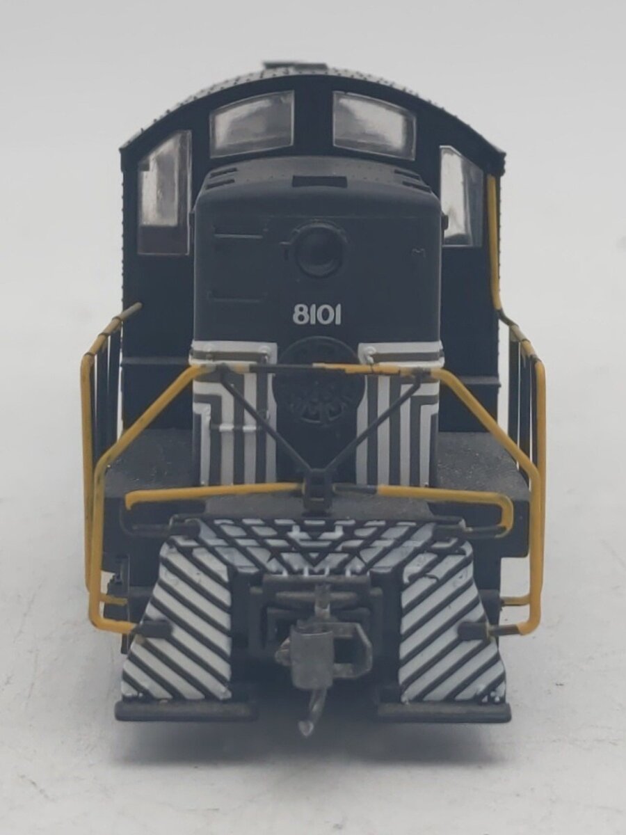 Atlas 8858 HO Scale New York Central RS-1 Alco Diesel Locomotive #8101 EX