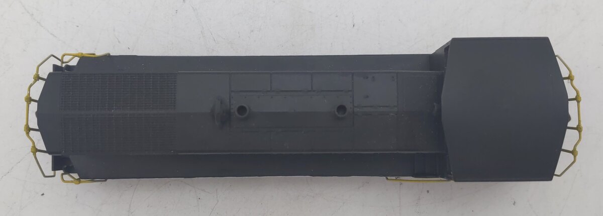 HO Scale Indiana Harbor Belt Powered Diesel Locomotive #9204 EX