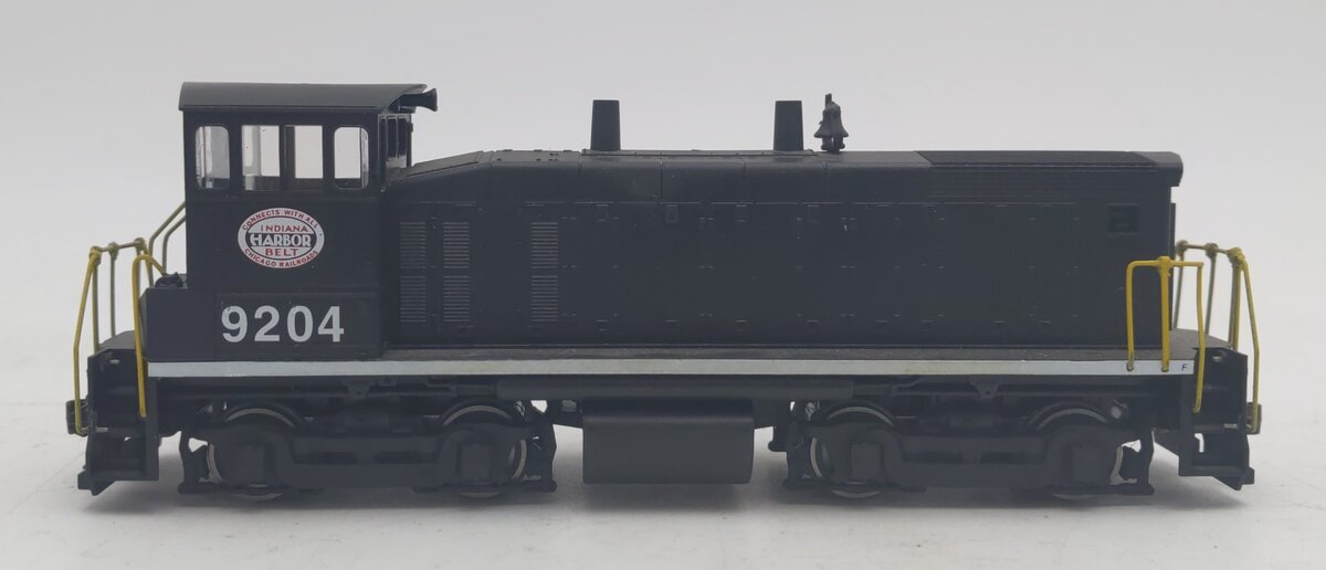 HO Scale Indiana Harbor Belt Powered Diesel Locomotive #9204 EX