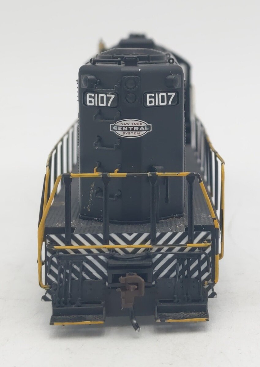 Proto 2000 8069 HO Scale New York Central EMD GP20 Diesel Locomotive #6107 EX