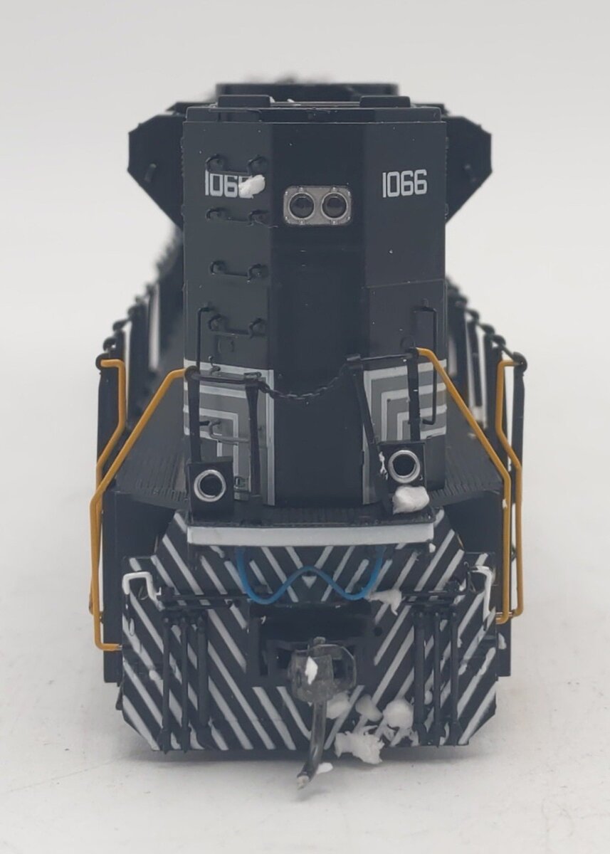 MTH 80-2243-0 HO NYC Diesel Locomotive #1066 EX/Box