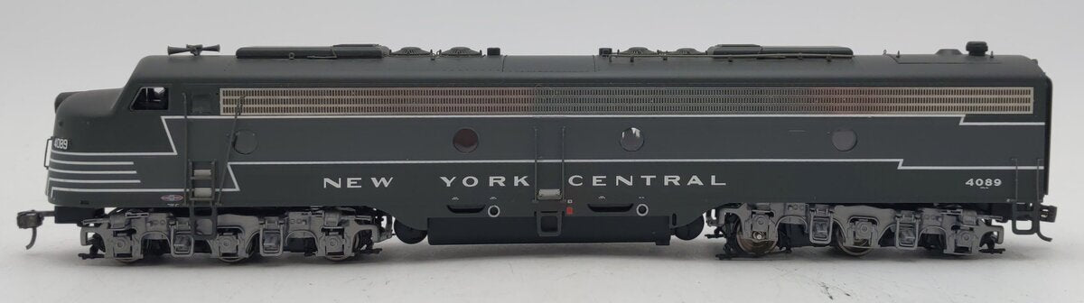 Proto 2000 920-31712 HO Scale NYC E8/9 Powered Diesel Locomotive #4089 VG