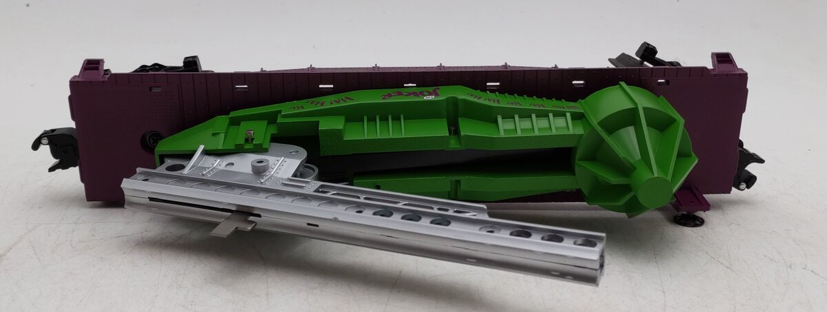 Lionel 1928580 O Batman The Joker™ Laughing Gas Missile Car LN/Box