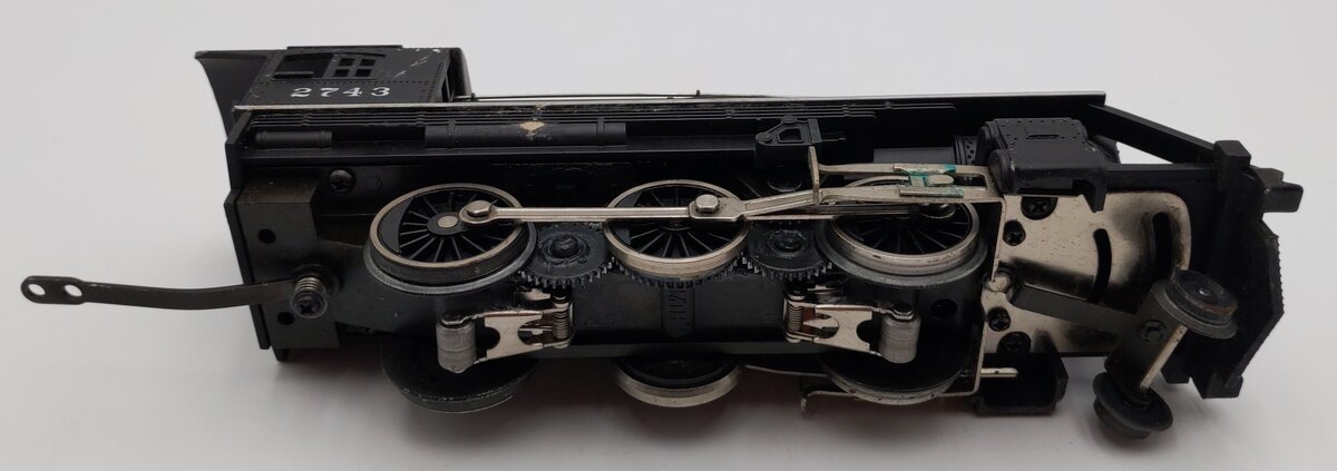 MTH 30-1148-0 O Gauge Pennsylvania 2-6-0 Steam Locomotive #2743 VG