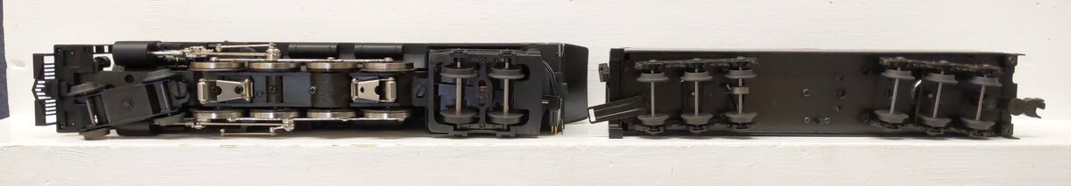 Lionel 6-18006 O Gauge Reading T-1 4-8-4 Steam Locomotive & Tender #2100 EX/Box