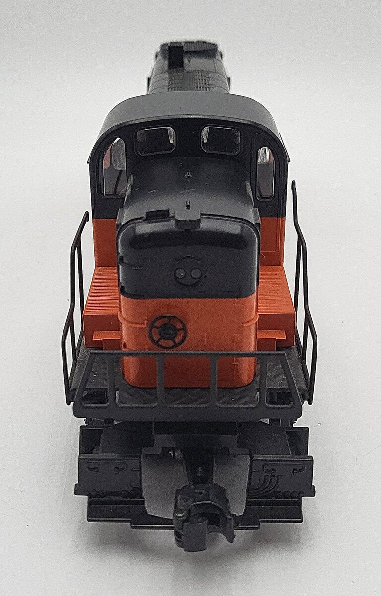 Lionel 6-18833 Milwaukee Road RS-3 Diesel Locomotive #2487 EX