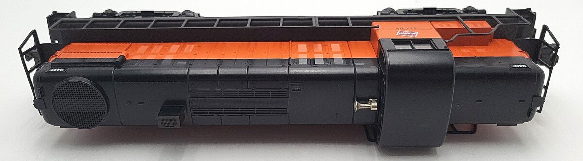 Lionel 6-18833 Milwaukee Road RS-3 Diesel Locomotive #2487 EX