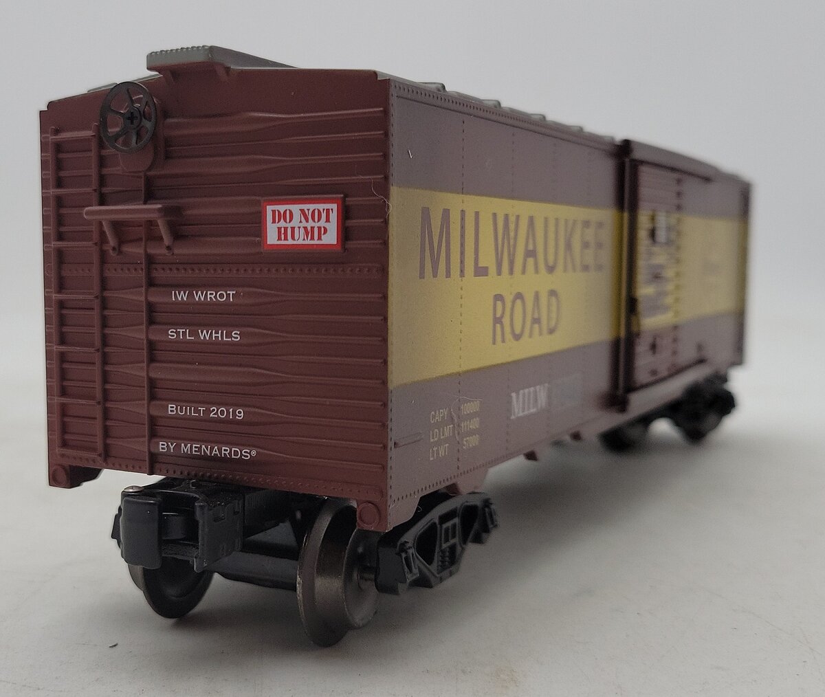 Menards 279-4418 O Gauge Milwaukee Road Weathered Boxcar #3848 EX/Box