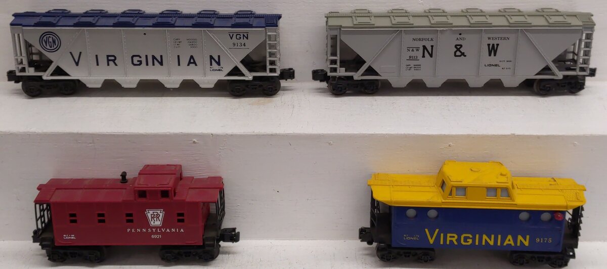 Lionel O Gauge Assorted Freight Cars [4] EX