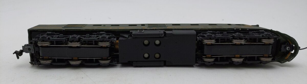 Athearn  HO Scale New Haven Locomotive #0712 EX/Box