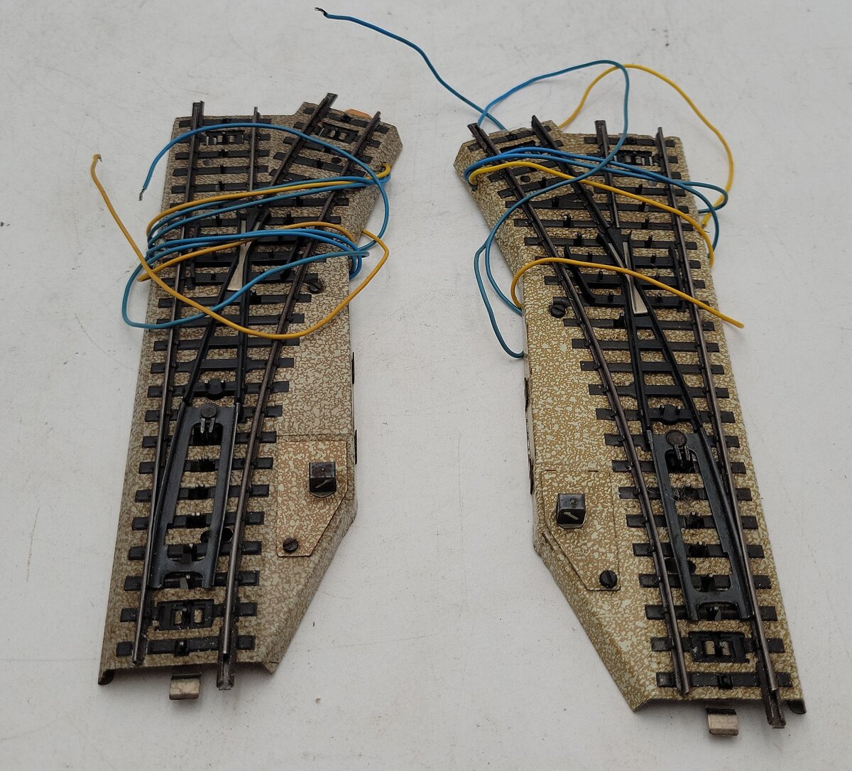 Marklin 5202 HO Remote Left and Right Switch Pair VG/Box