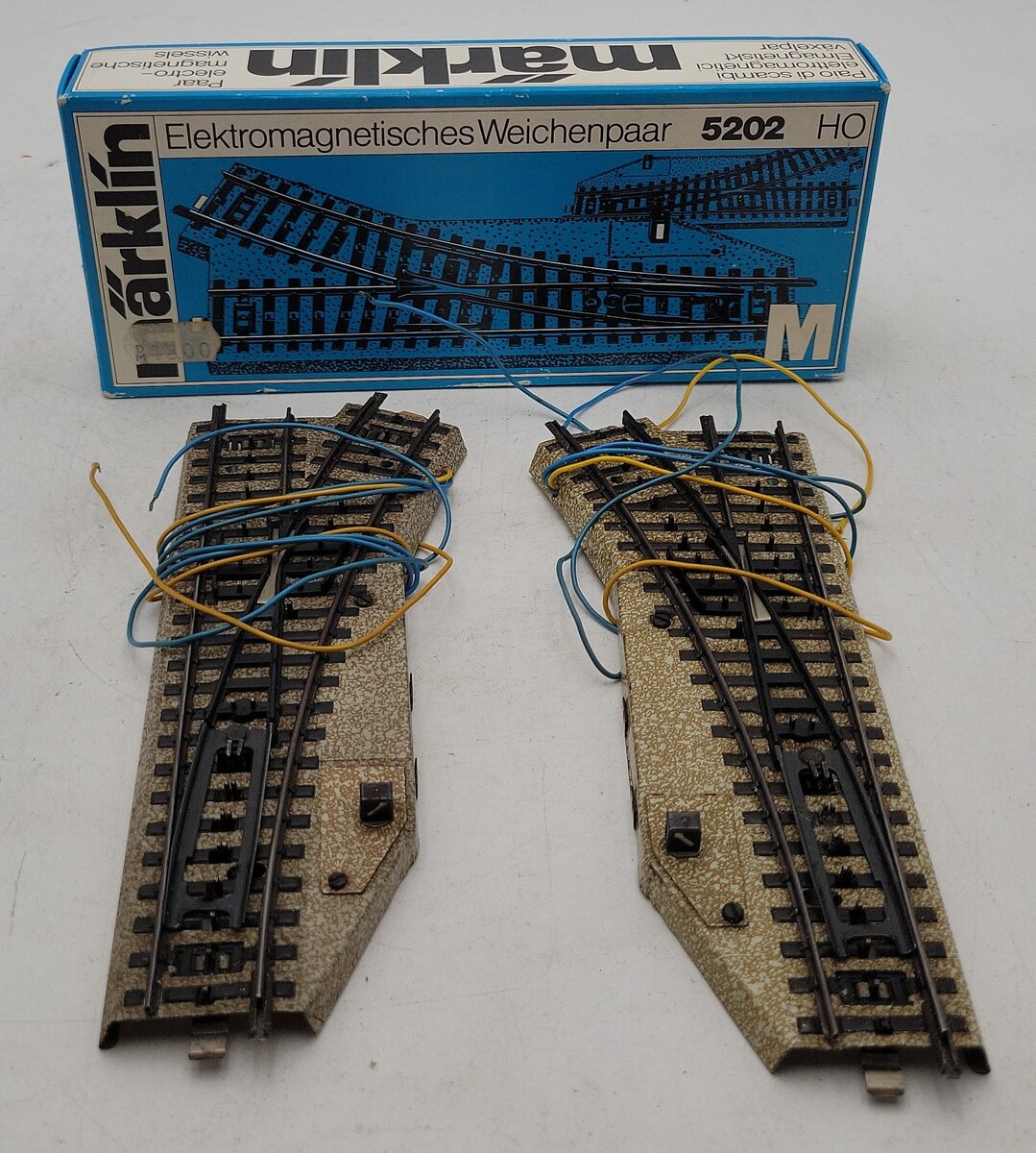 Marklin 5202 HO Remote Left and Right Switch Pair VG/Box