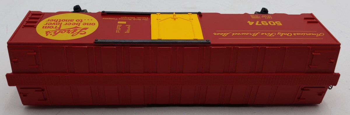 KMT 50974 O Gauge Stroh's Boxcar LN/Box