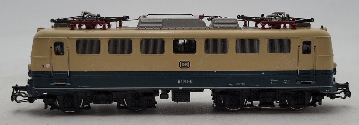 Marklin 3156 HO Scale DB 140 239-S Electric Locomotive EX/Box