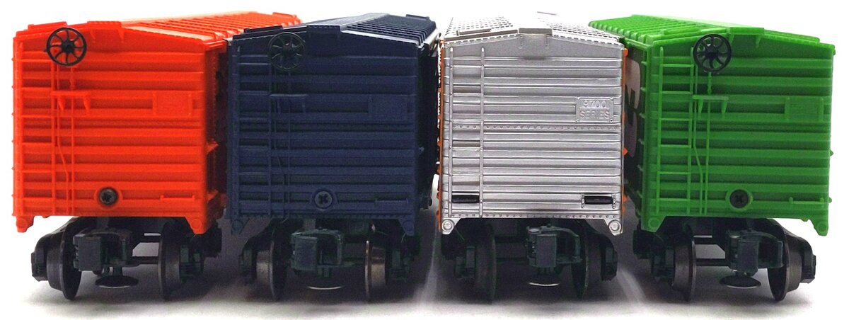 Lionel O Gauge Assorted Boxcars: 9747, 9774, 9209, 9719 [4] VG