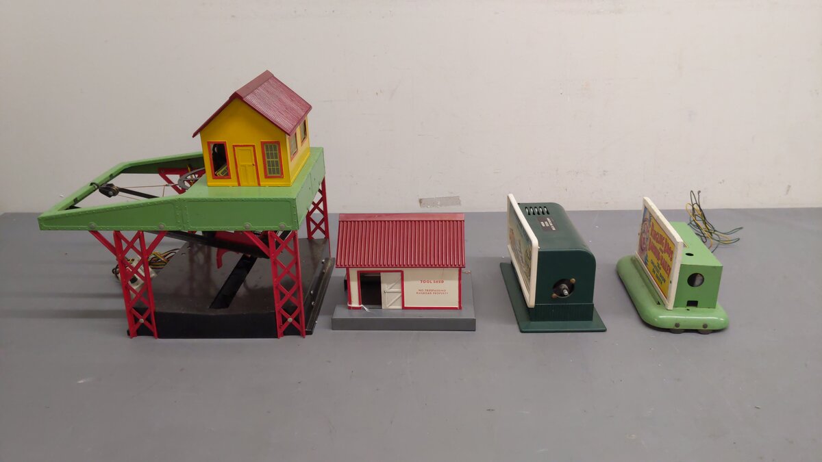 American Flyer Assorted Buildings And Billboards [4] VG