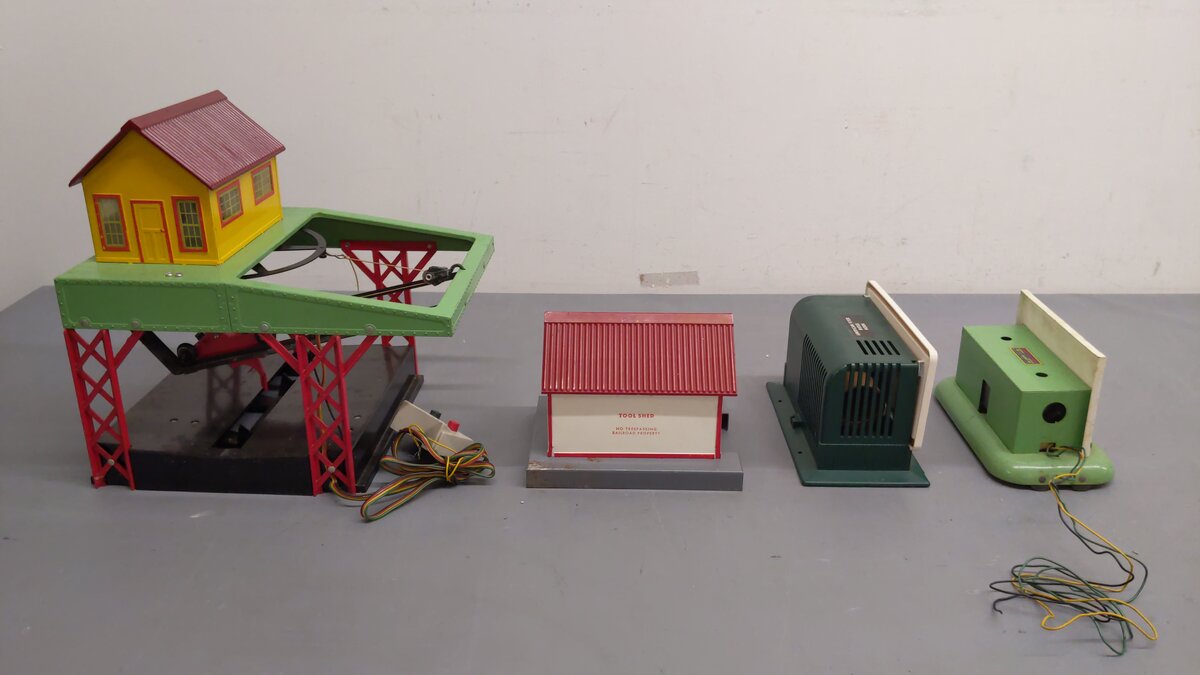 American Flyer Assorted Buildings And Billboards [4] VG